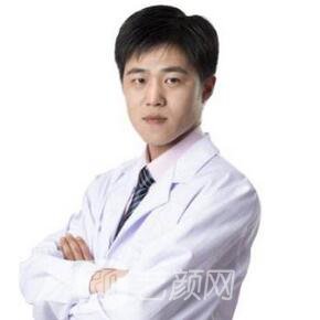 李辉