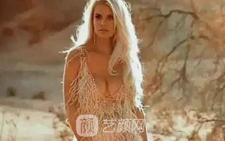 有没有产生包膜挛缩