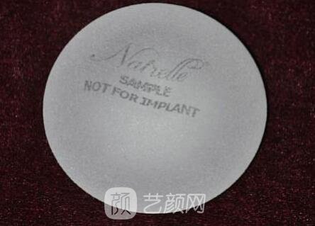 假体丰胸和自体脂肪丰胸哪样好?