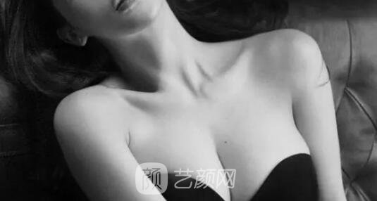 新视角：隆胸术后的新烦恼！