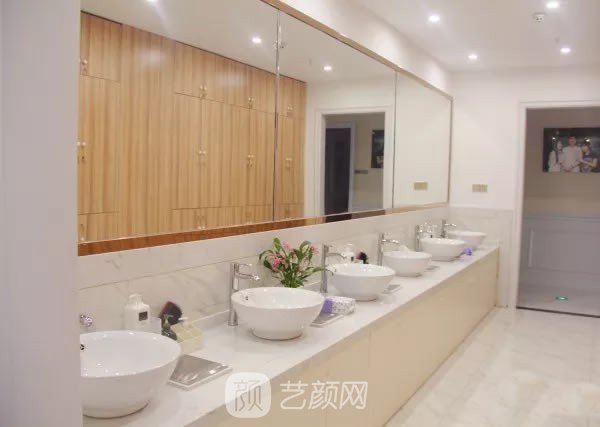 台州奥拉克医疗美容整形门诊部