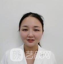 黄莹