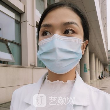 王斐