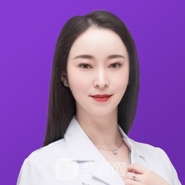 万媛玲
