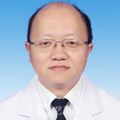 周磊