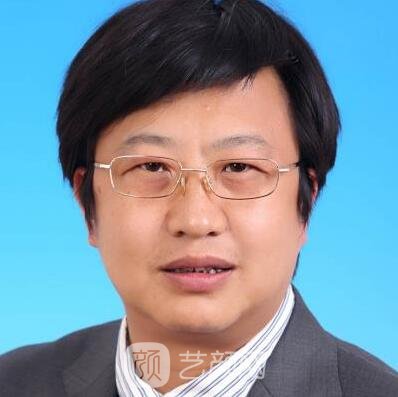 李卫