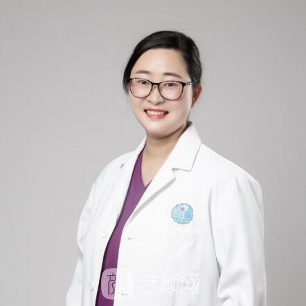周小倩