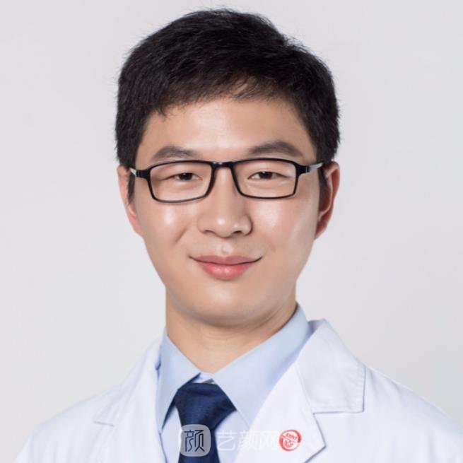 李辰龙