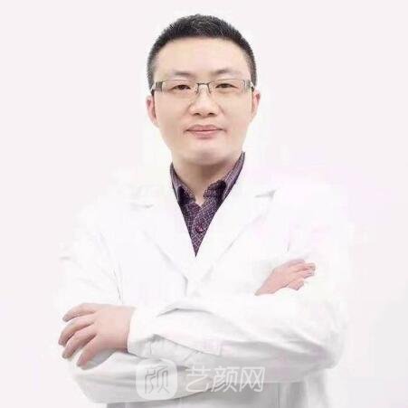 杨明春