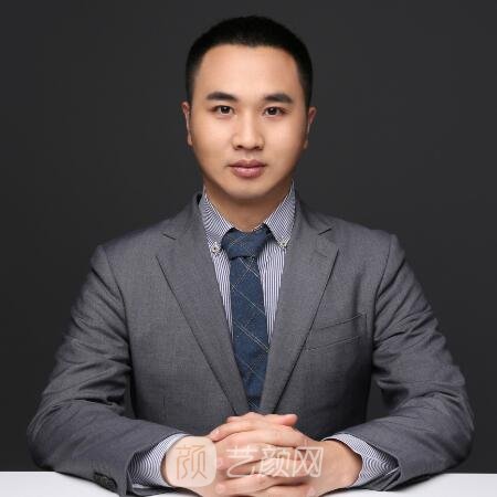 龙成云