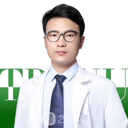 杨川峰