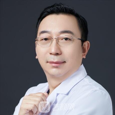 黄罡