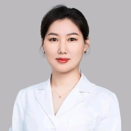 李莉