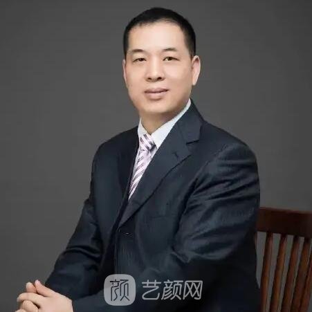 张卫国