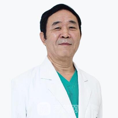 王新华