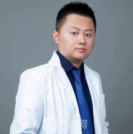 张闻