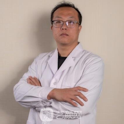 何杨