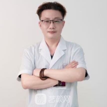 杨明春
