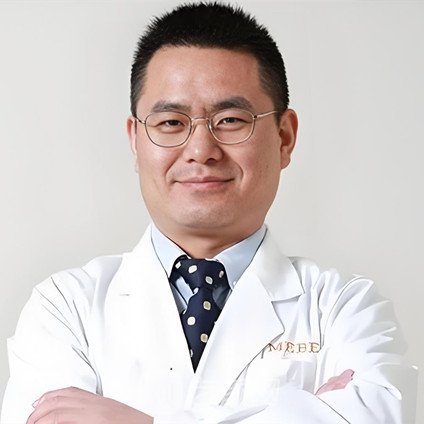 邹志英