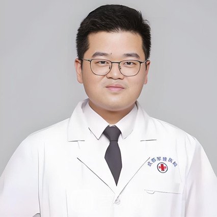 王亮