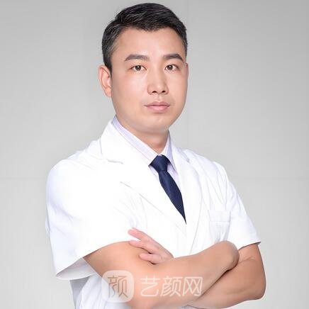 卓勤强