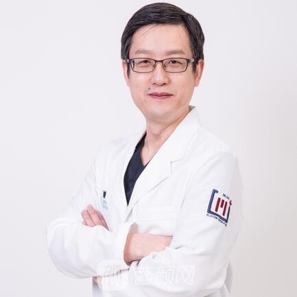 周铭
