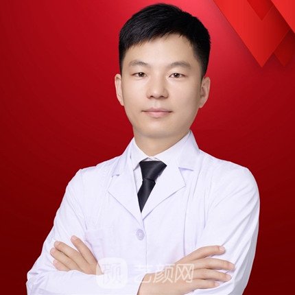 杨凡