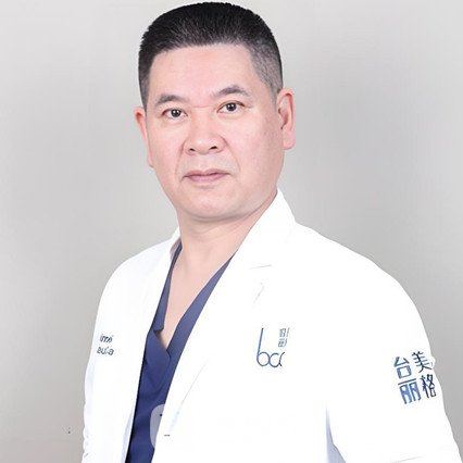 万旭辉