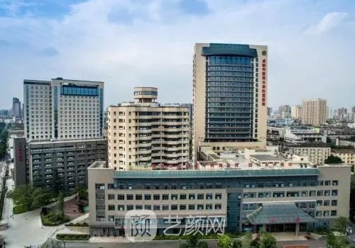 程凤芮双眼皮失败案例是