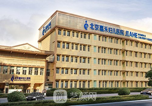 董岩岩隆胸是忽悠人吗?医