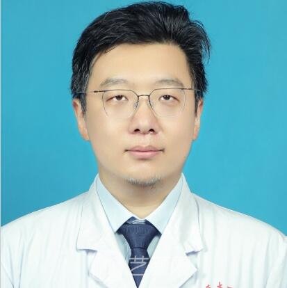 李镭