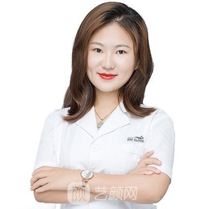 周丽媛