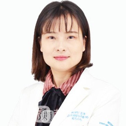 黄君
