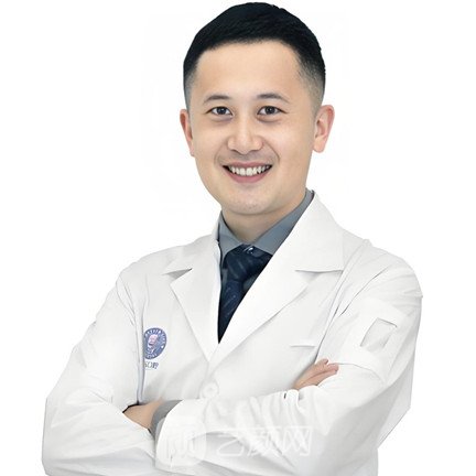 李松泽