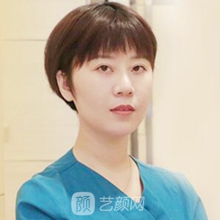 戴群
