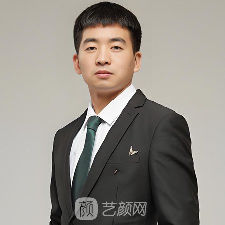 李威振