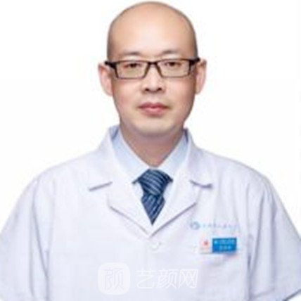 闫洪伟