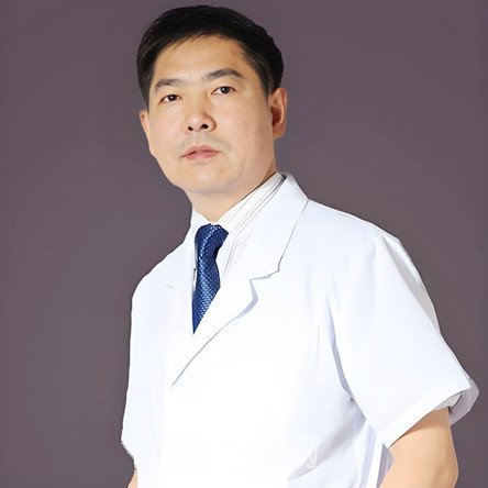 陈日龙