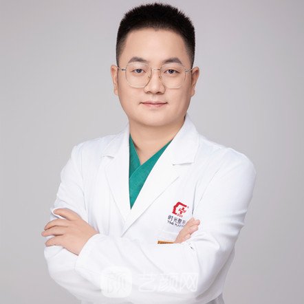 瞿健