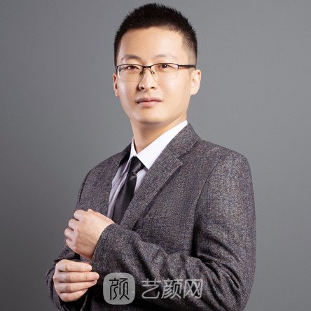 王国强