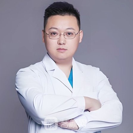 张华楠