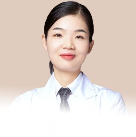黄桂英