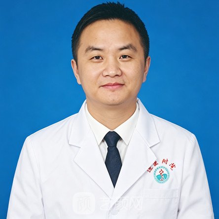 邓呈亮