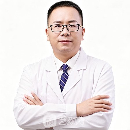 何鹏