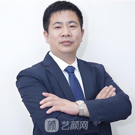 董磊
