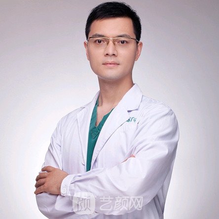 王刚