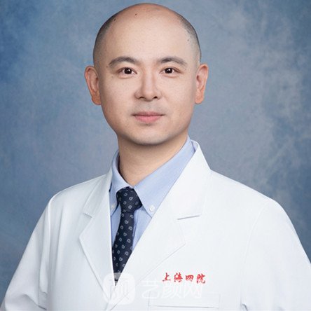 李梁