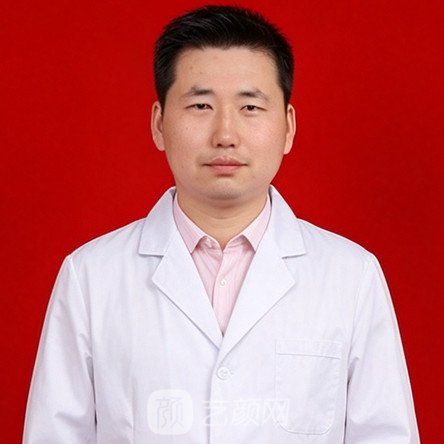 黄成