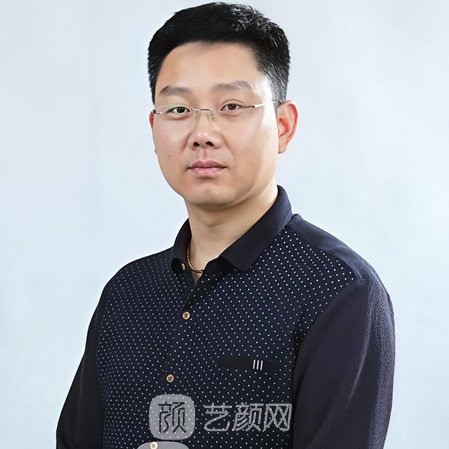 张豪伟